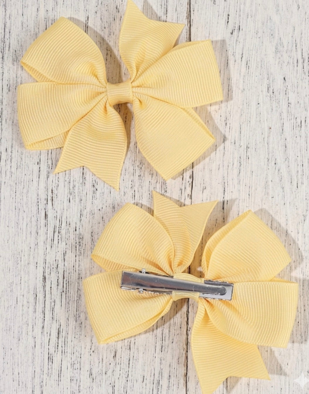 Creamy yellow bow