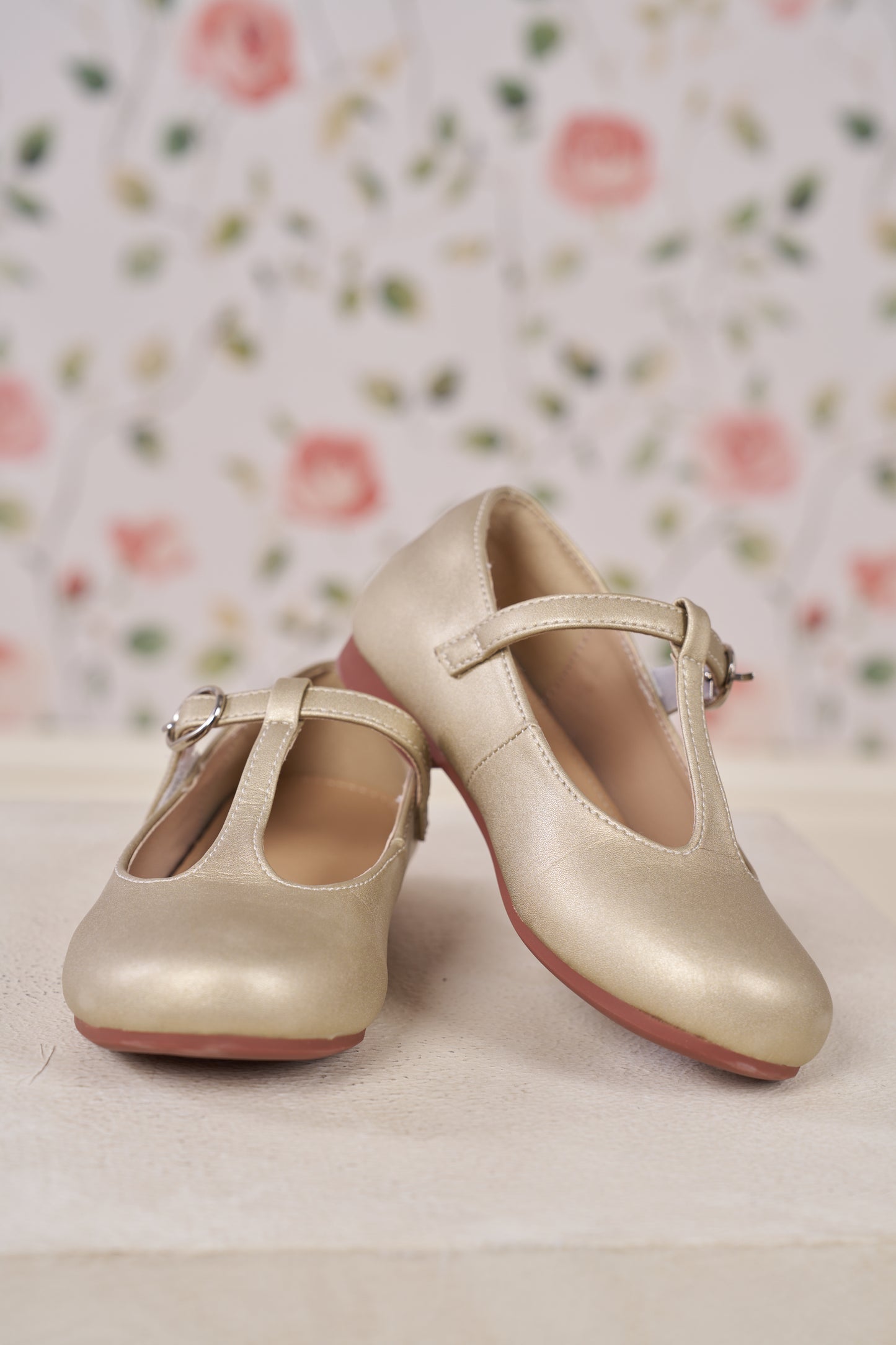 petit classic T-Strap gold